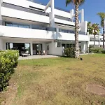 Hills Apart-hotel 4*