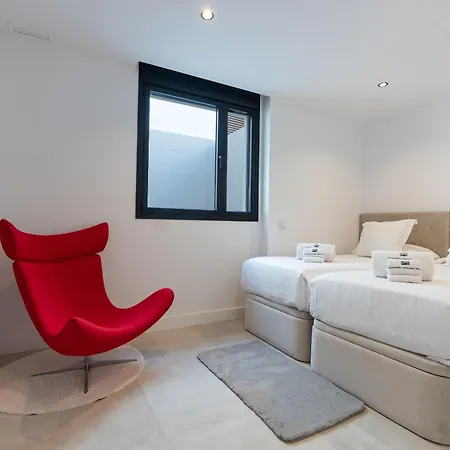 Apart-hotel Hills 4*